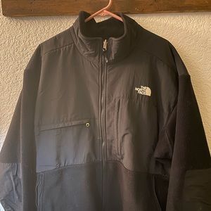 The North Face Denali black fleece jacket, men’s XXL, great condition!